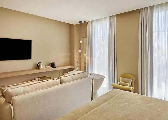 Hotel Marina By Urh 4*